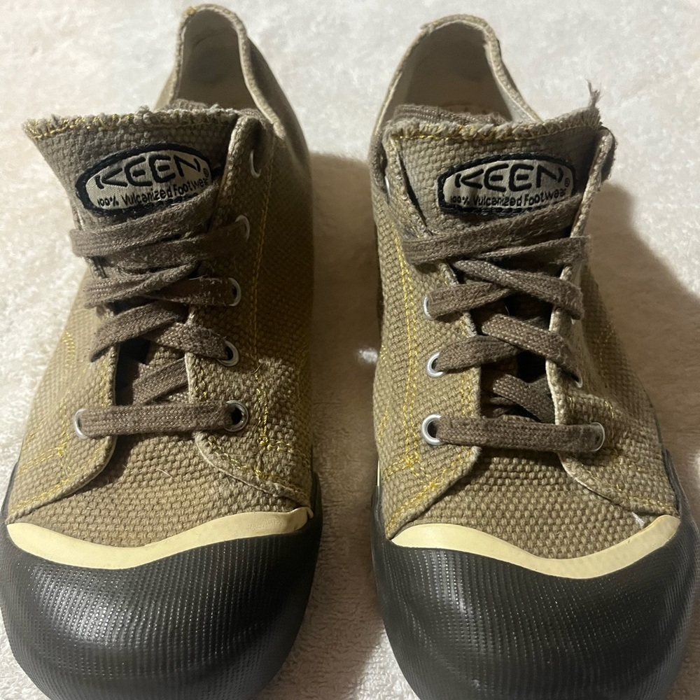 Keen Womens Tan Canvas Sneakers